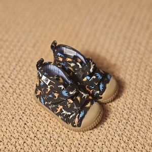 Copper Key Black Canvas Baby Sneakers w Multicolor Dino Print and Tan Soles SZ 4